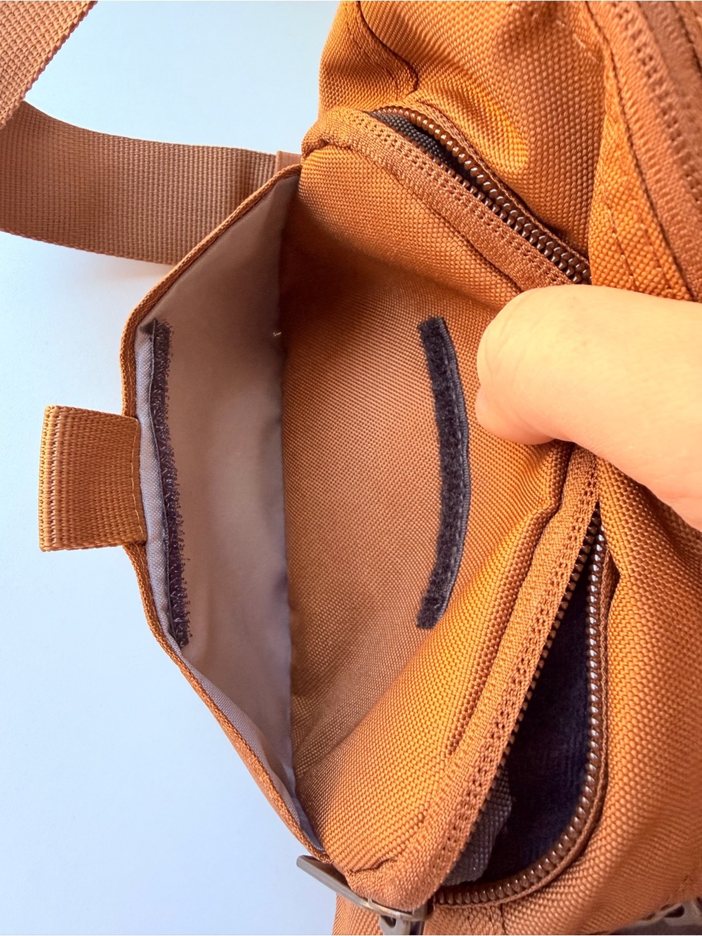 Carhartt Brown Waist Pack Crossbody Belt Bag Fanny Pack Front Pocket Zipper - Picture 7 of 9
